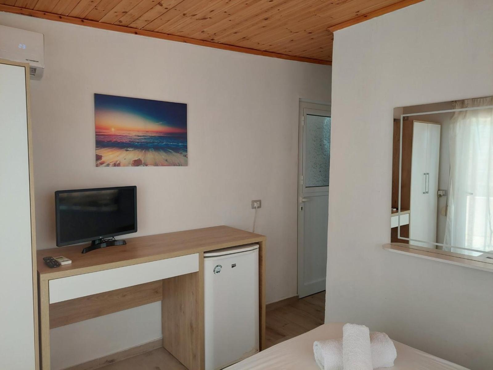 Qeparo Antonio Rooms Екстериор снимка