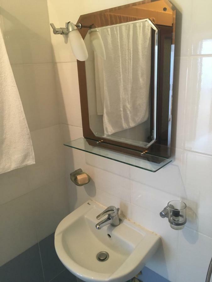 Qeparo Antonio Rooms Екстериор снимка